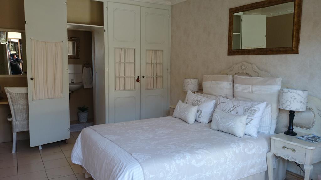 Riversway Guest House East London Room photo