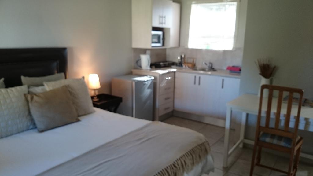 Riversway Guest House East London Room photo