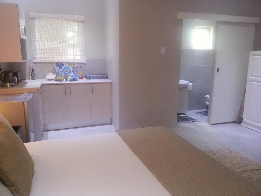 Riversway Guest House East London Room photo